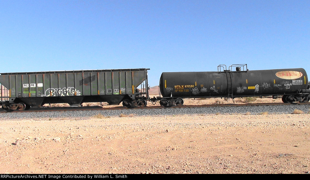 EB Manifest Frt at Erie NV W-MidTrnSlv -115